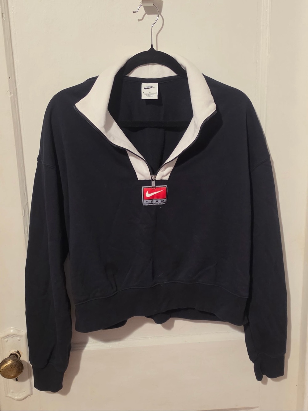 Nike Black Cropped Quarter-Zip Sweatshirt with White Collar and Red Logo